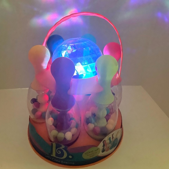 NEW - Kids 2+ Light Up Bowling Set Color changing Flashing Ball & 6 Rattle Pins - Picture 3 of 8